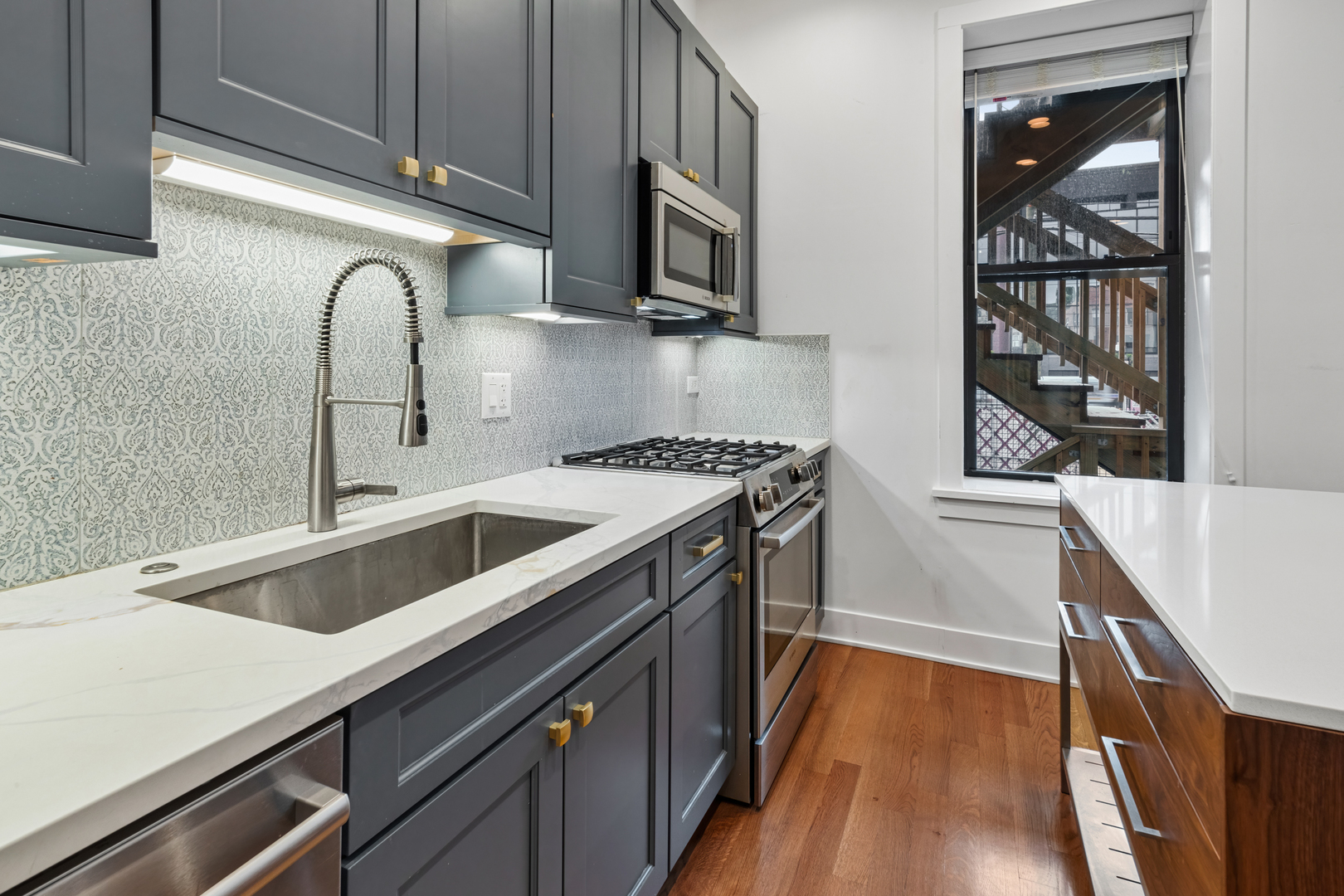 3517 N Reta Avenue #2R, Chicago, IL