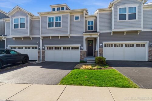 614 Riverbank Drive, Geneva, IL