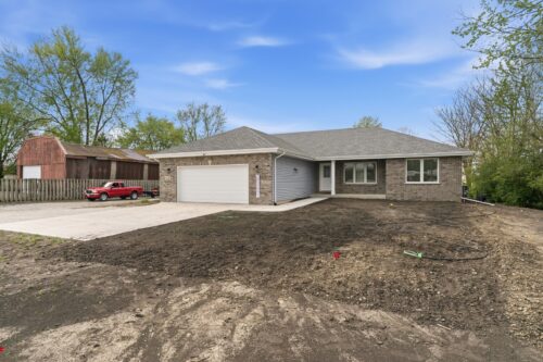 1220 Dixie Highway, Beecher, IL
