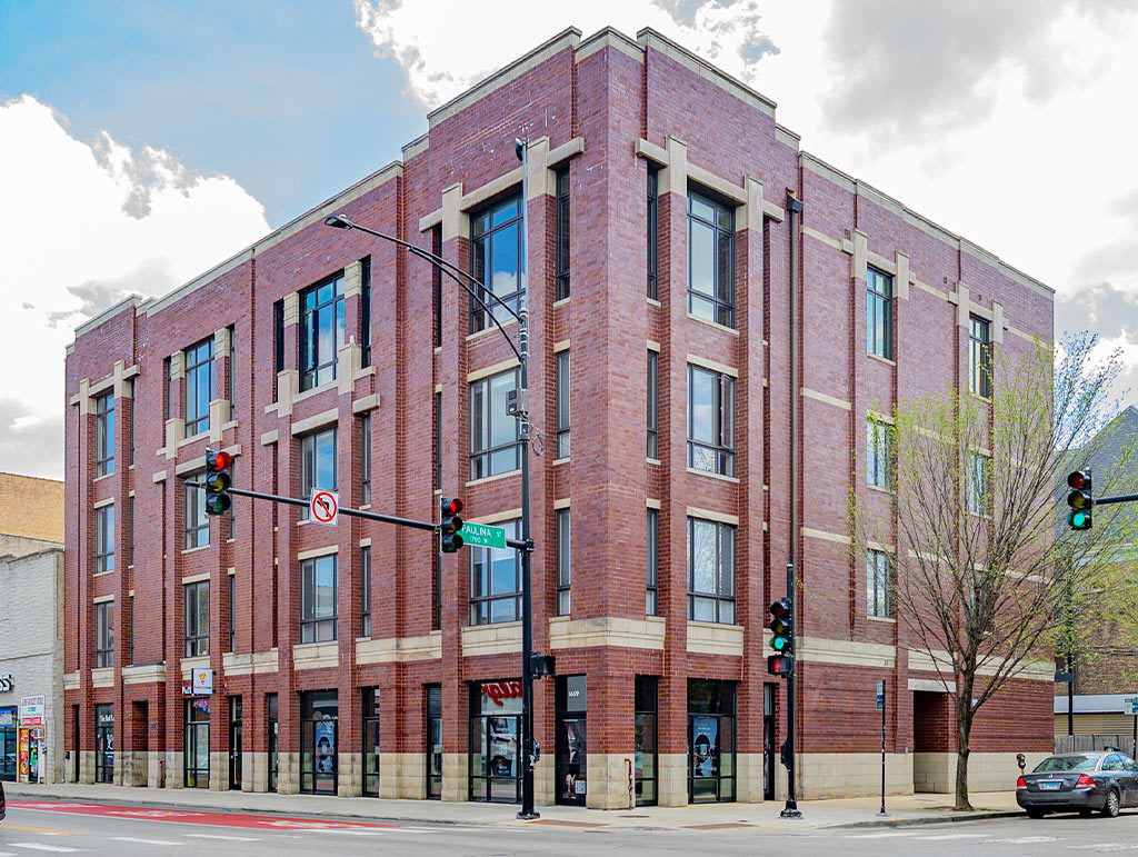 1659 W Chicago Avenue, Chicago, IL