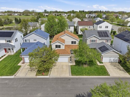 36 Bridgeview Drive, Oswego, IL