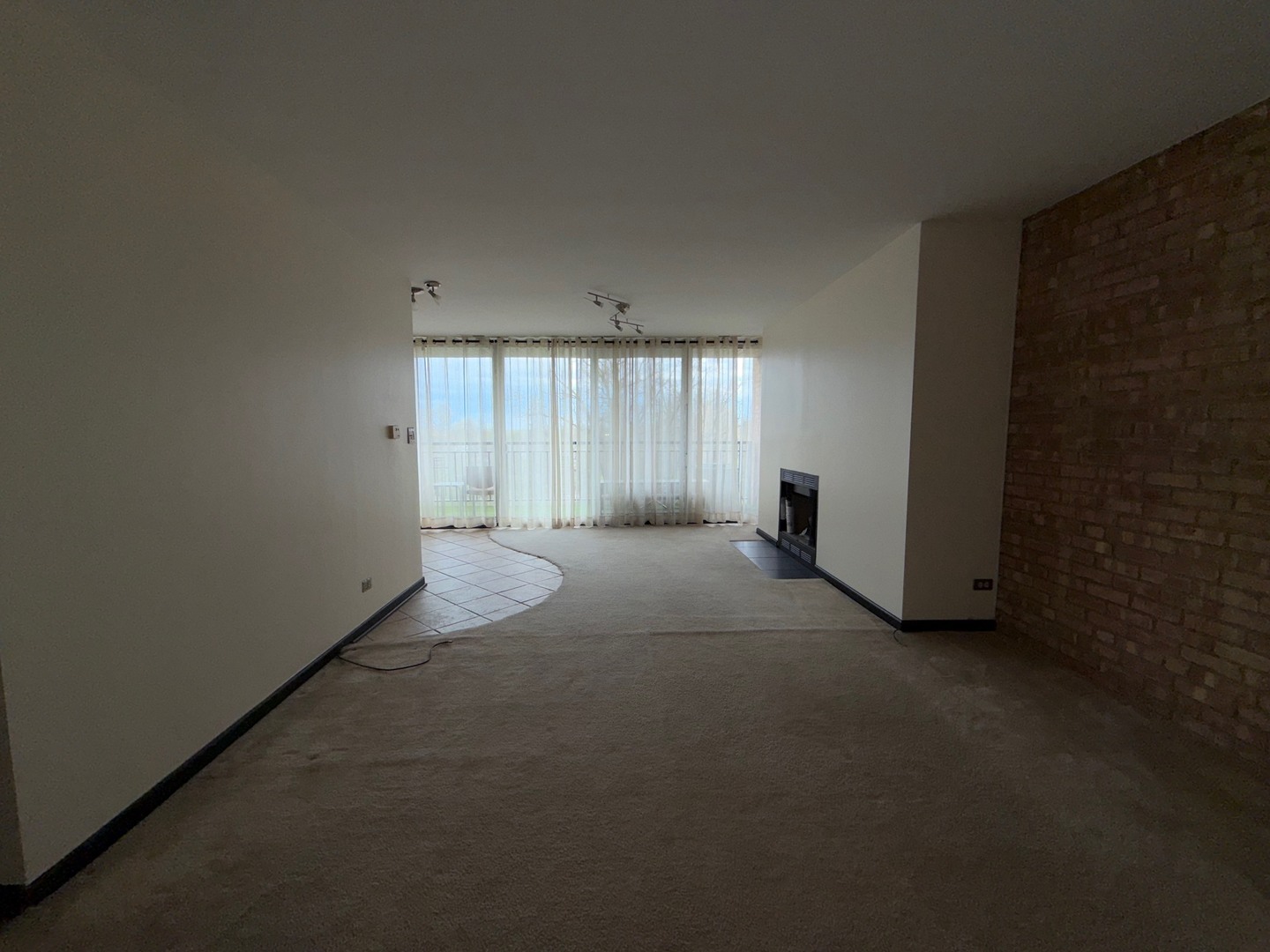 6010 Oakwood Drive #5E, Lisle, IL