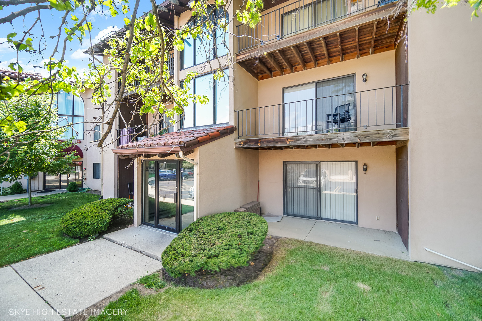 21W581 North Avenue #30, Lombard, IL