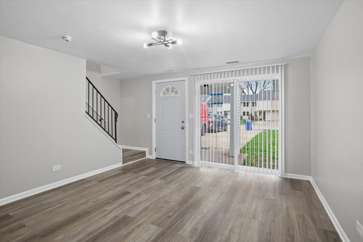 2151 Morningside Lane #C, Carpentersville, IL