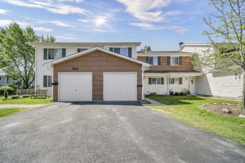 526 Alton Court, Carol Stream, IL