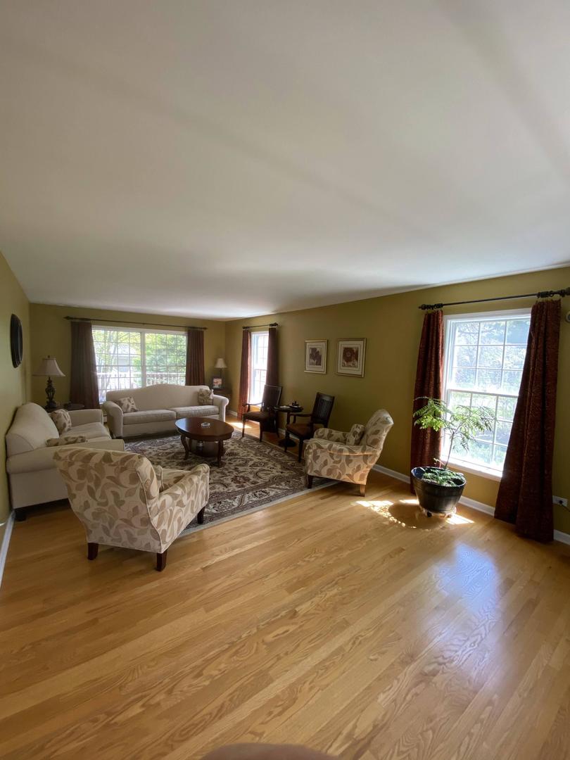 357 Roberts Road, Inverness, IL