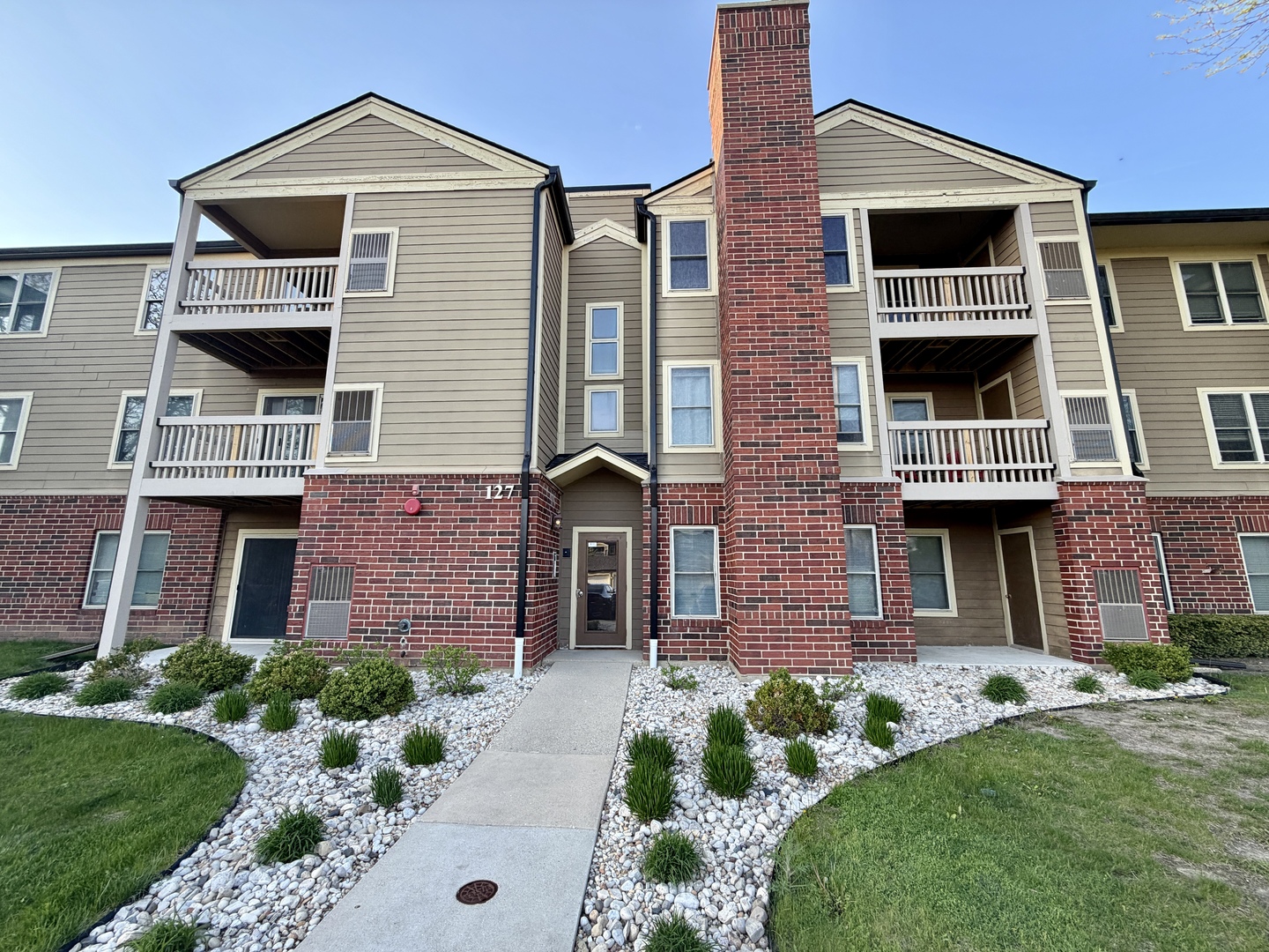127 Glengarry Drive #307, Bloomingdale, IL