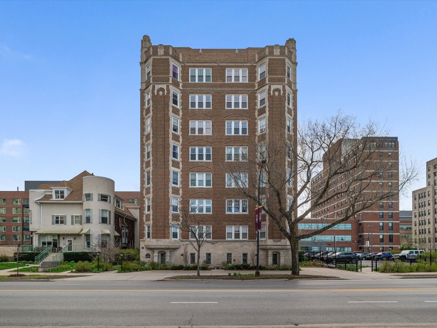 6334 N Sheridan Road #3F, Chicago, IL