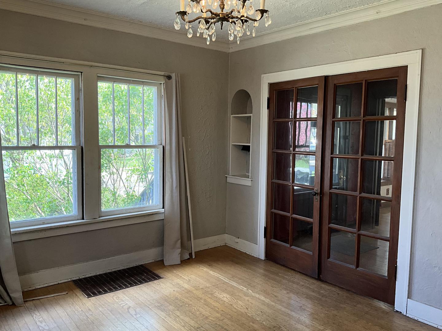 22 S Archer Avenue, Mundelein, IL