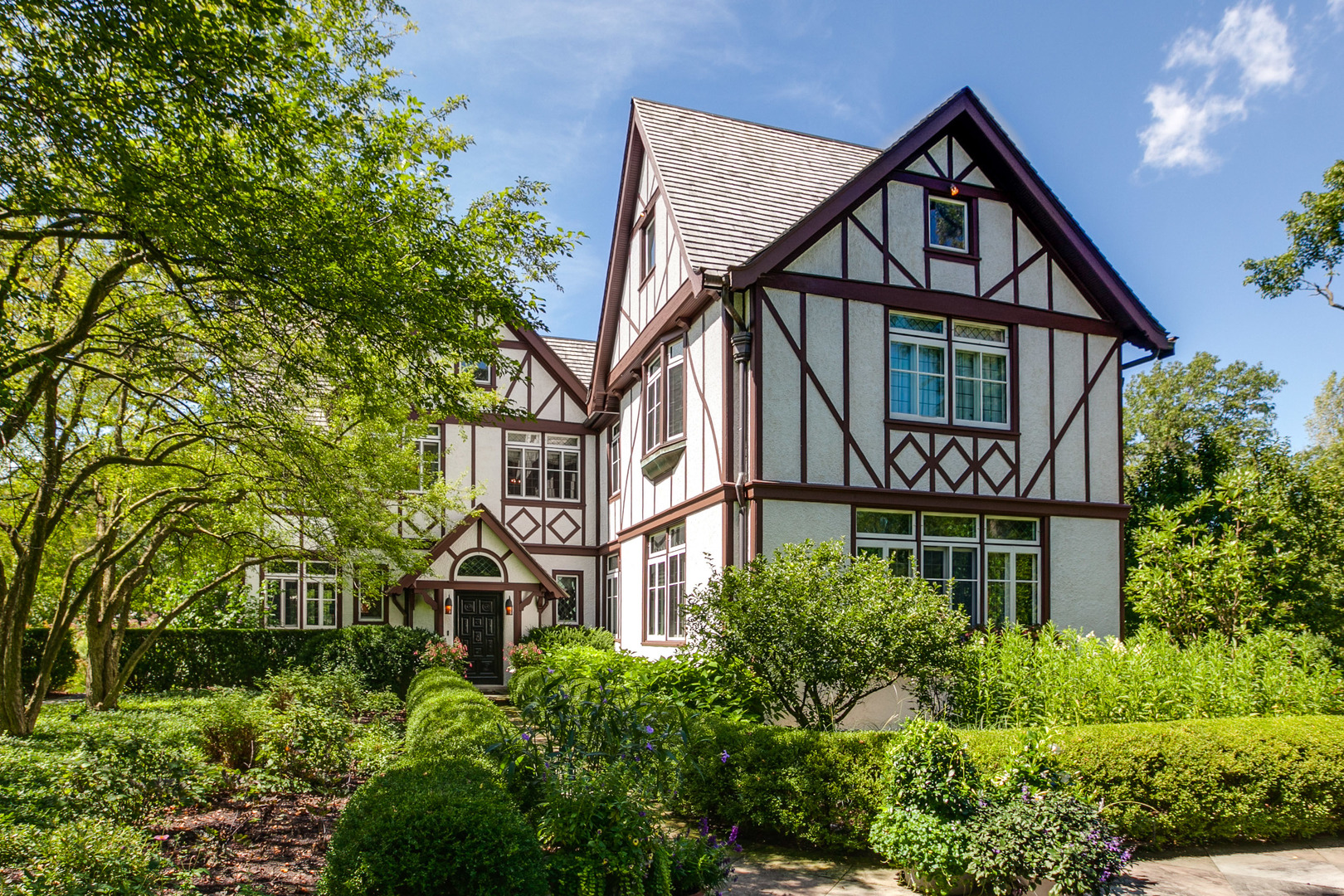 499 W Old Mill Road, Lake Forest, IL