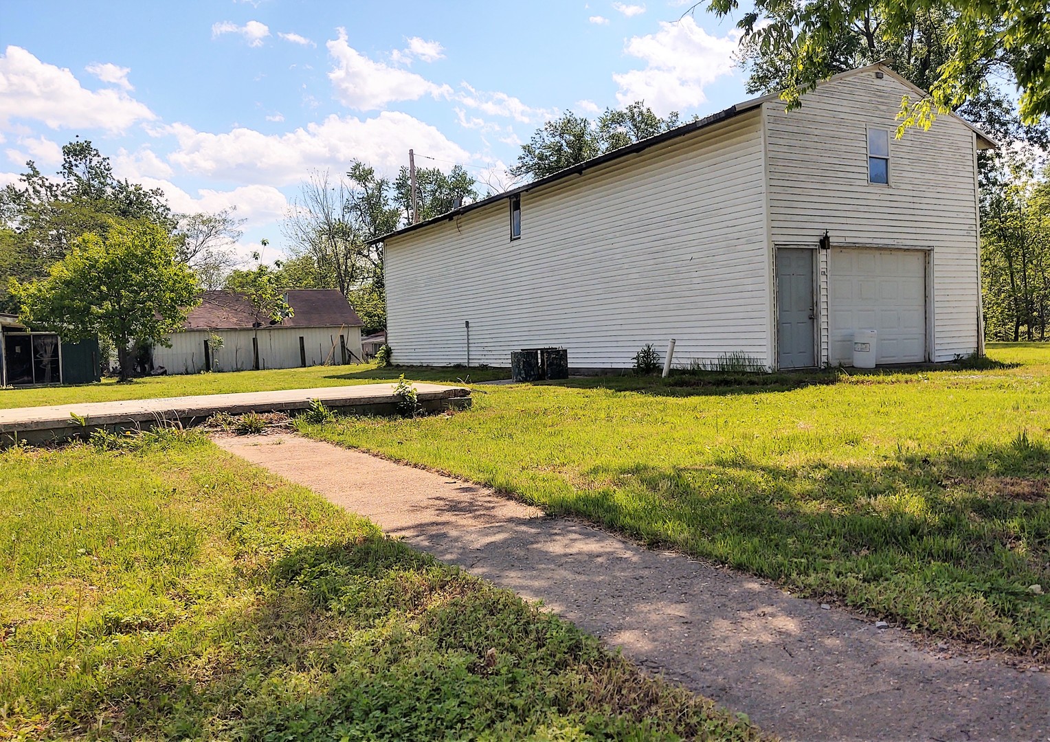 288 E Illinois Avenue, Shawneetown, IL