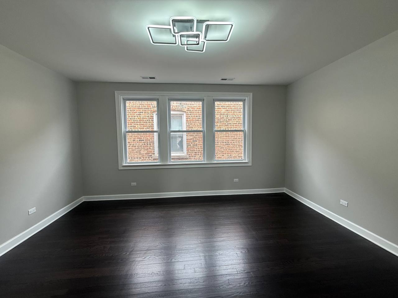 3247 W Thomas Street #1R, Chicago, IL