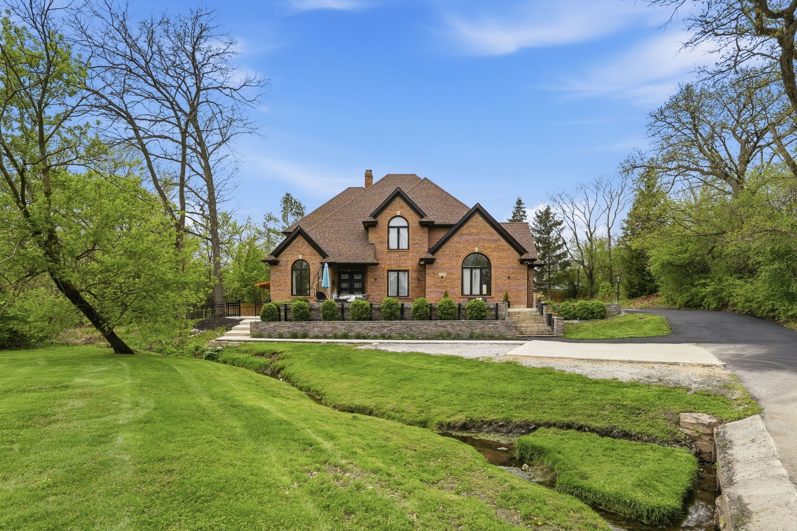 1730 Butterfield Road, Flossmoor, IL