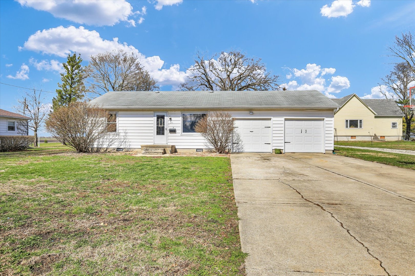 341 W Spruce Street, Paxton, IL