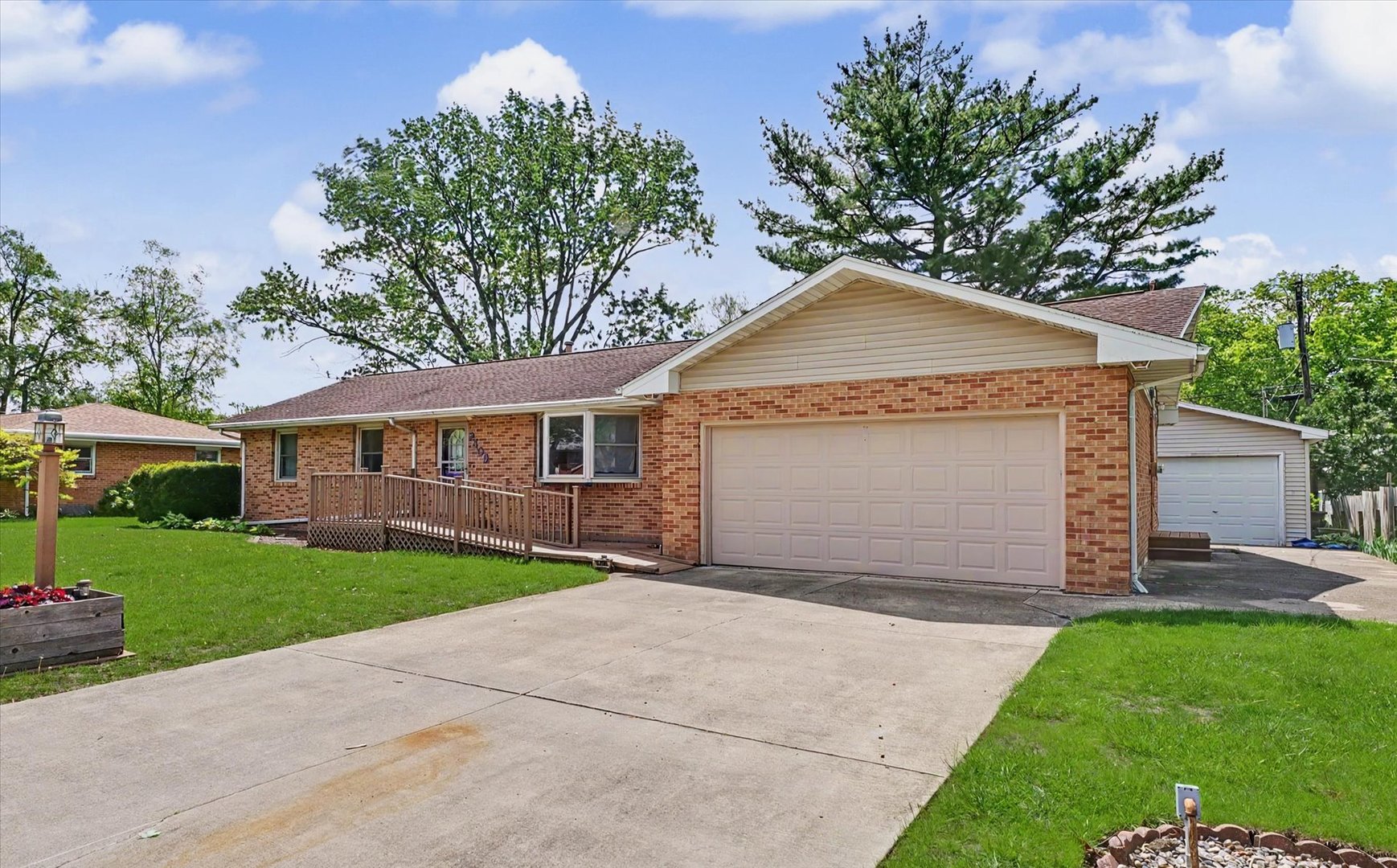 2409 John Drive, Urbana, IL