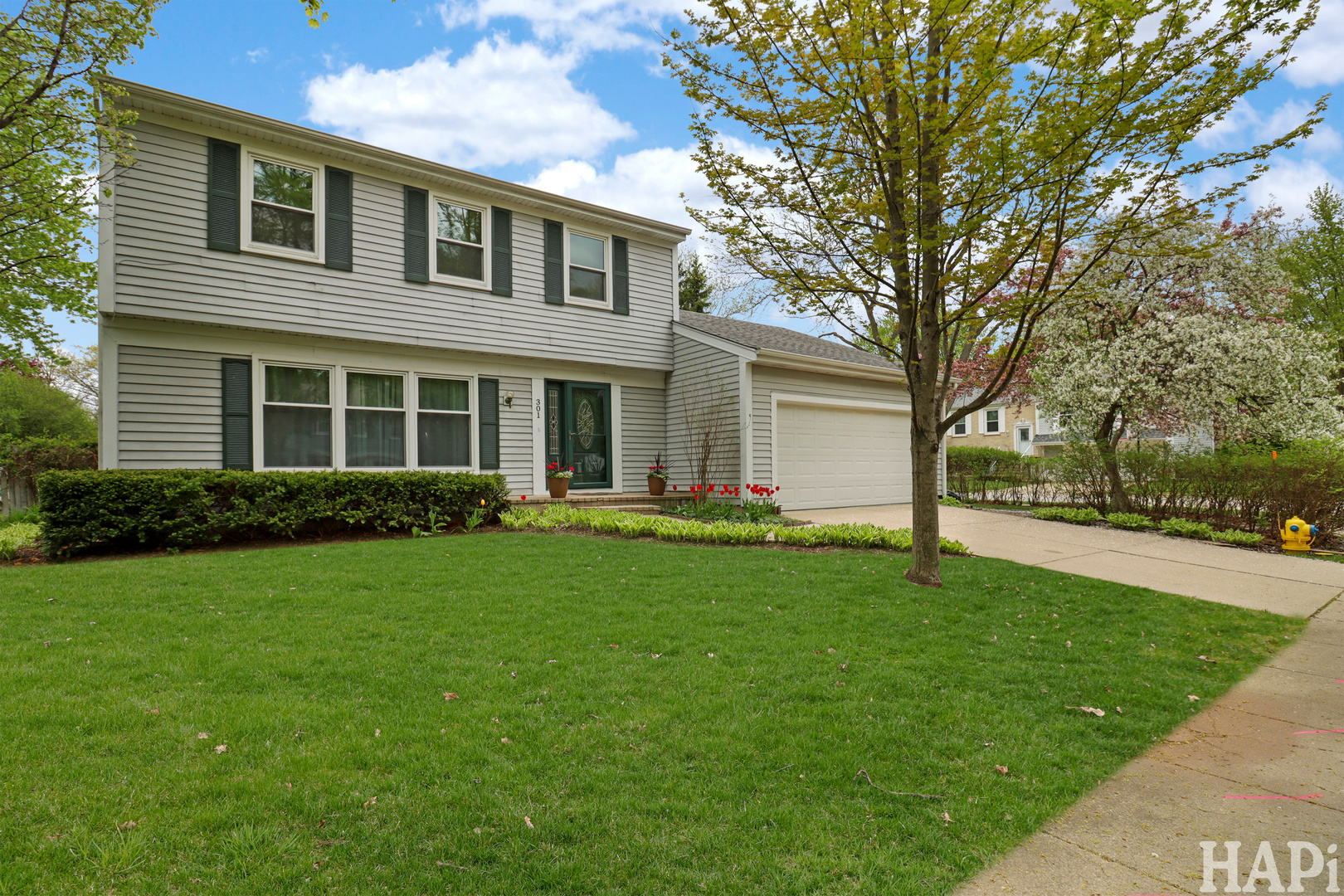 301 Albany Lane, Vernon Hills, IL