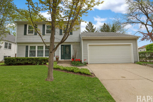 301 Albany Lane, Vernon Hills, IL