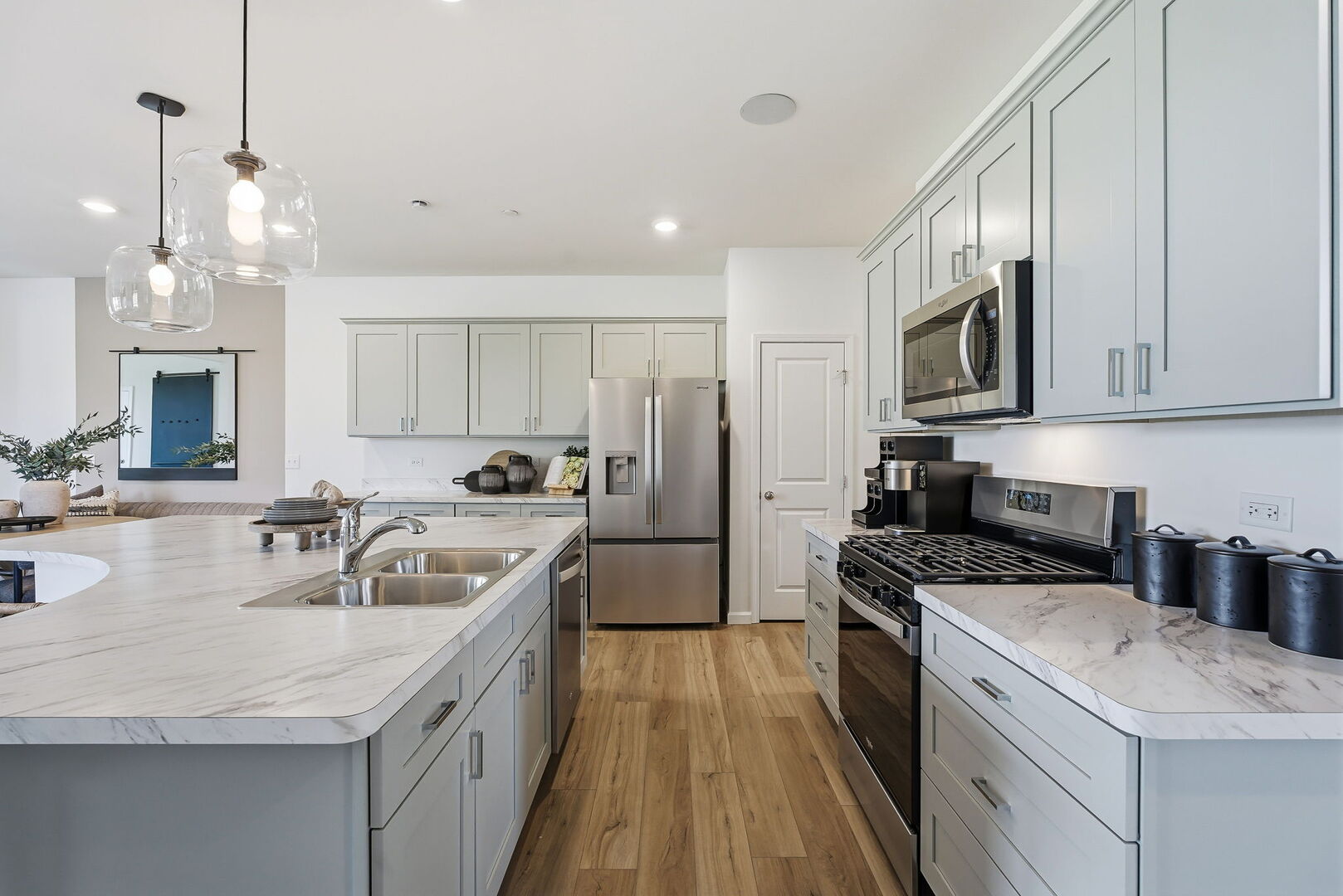 2002 Palmer Court #9002, Hoffman Estates, IL