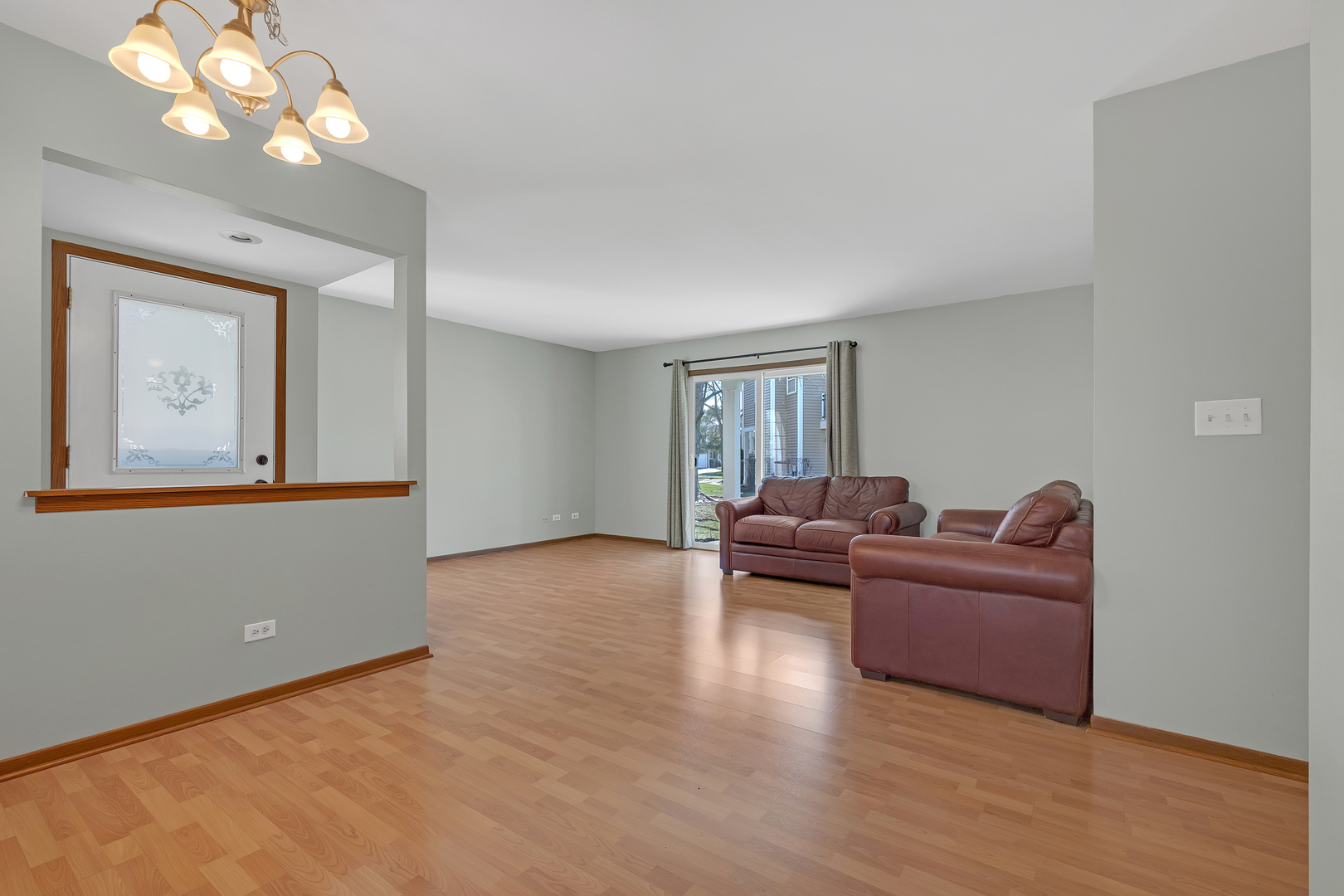 2031 Windmere Circle, Schaumburg, IL