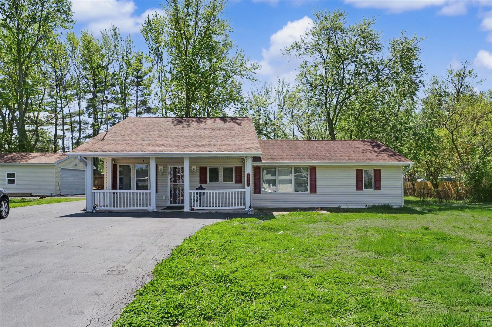 5555 Thrush Avenue, Decatur, IL