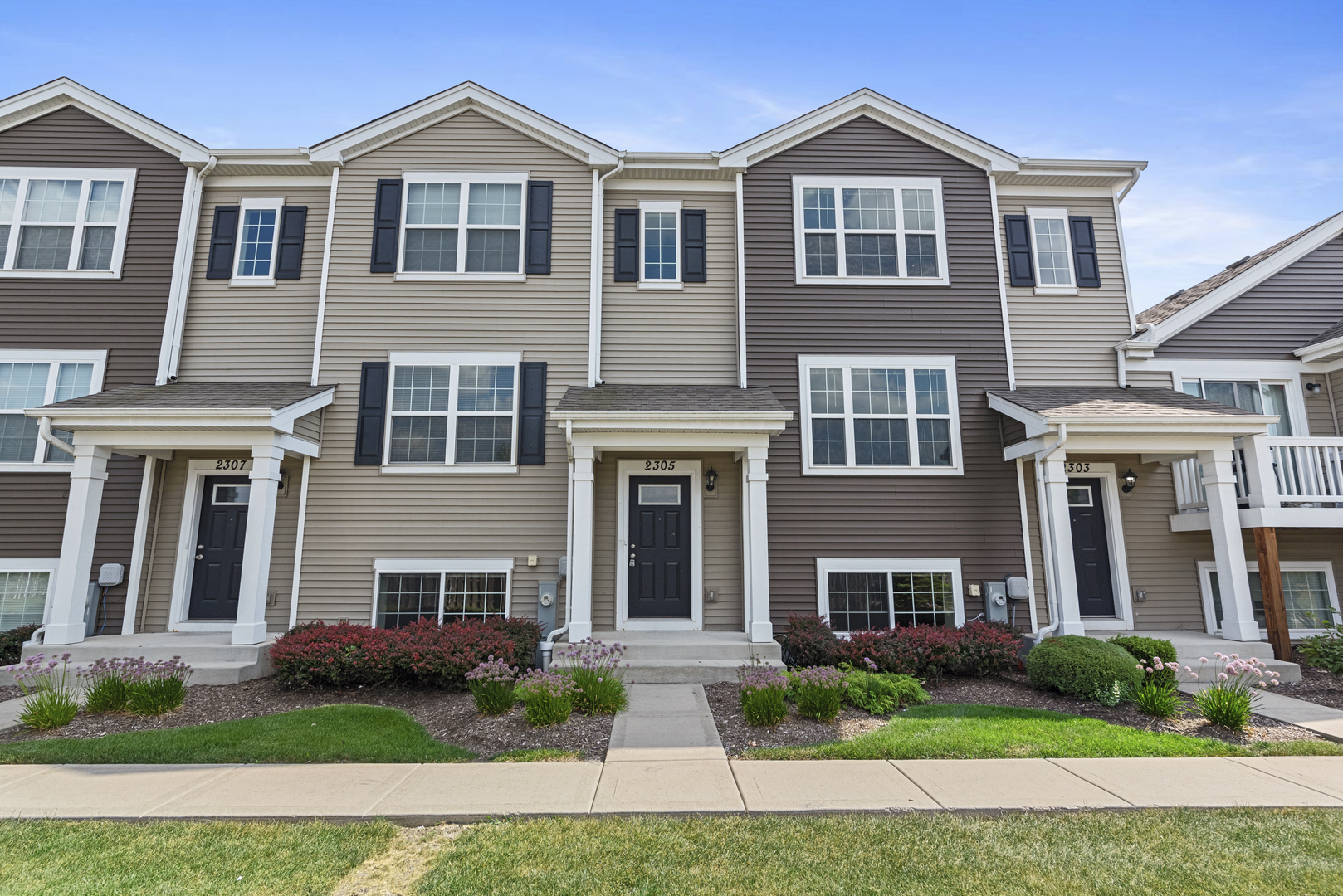 2305 Upland Road, Pingree Grove, IL