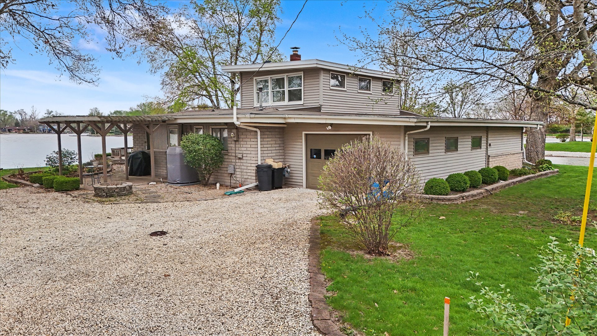 472 Wolfe Drive, Loda, IL