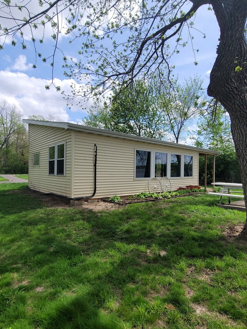 2365 S High Street, Port Byron, IL