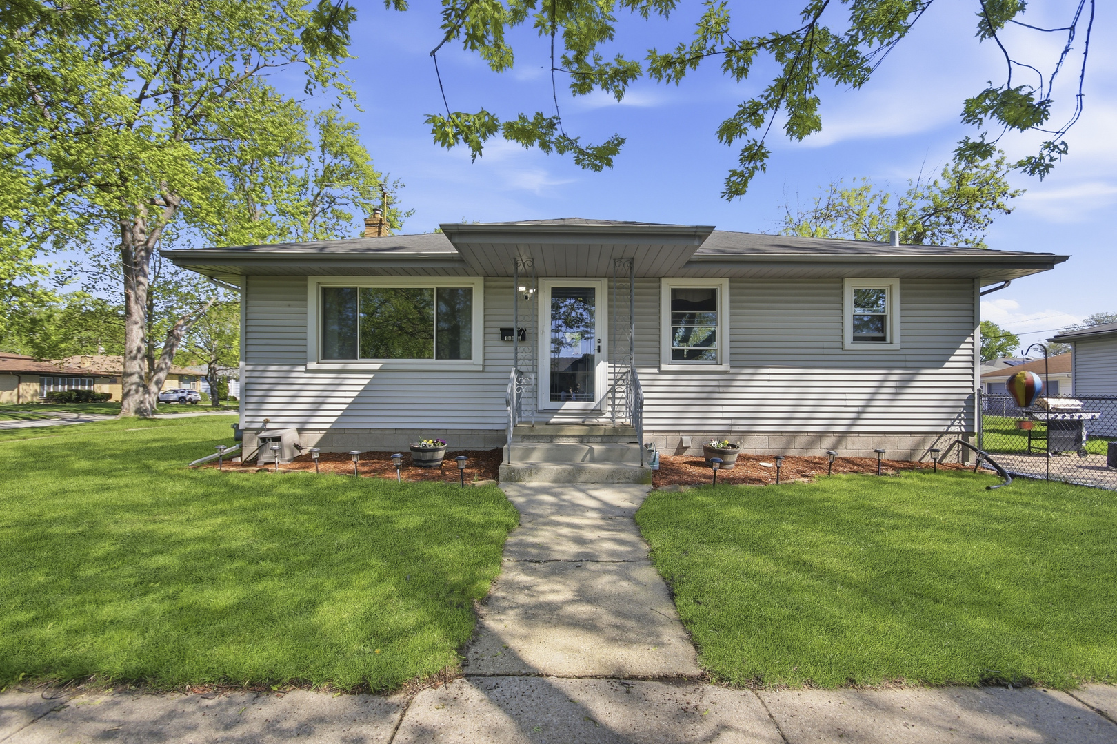 18655 Sherman Street, Lansing, IL