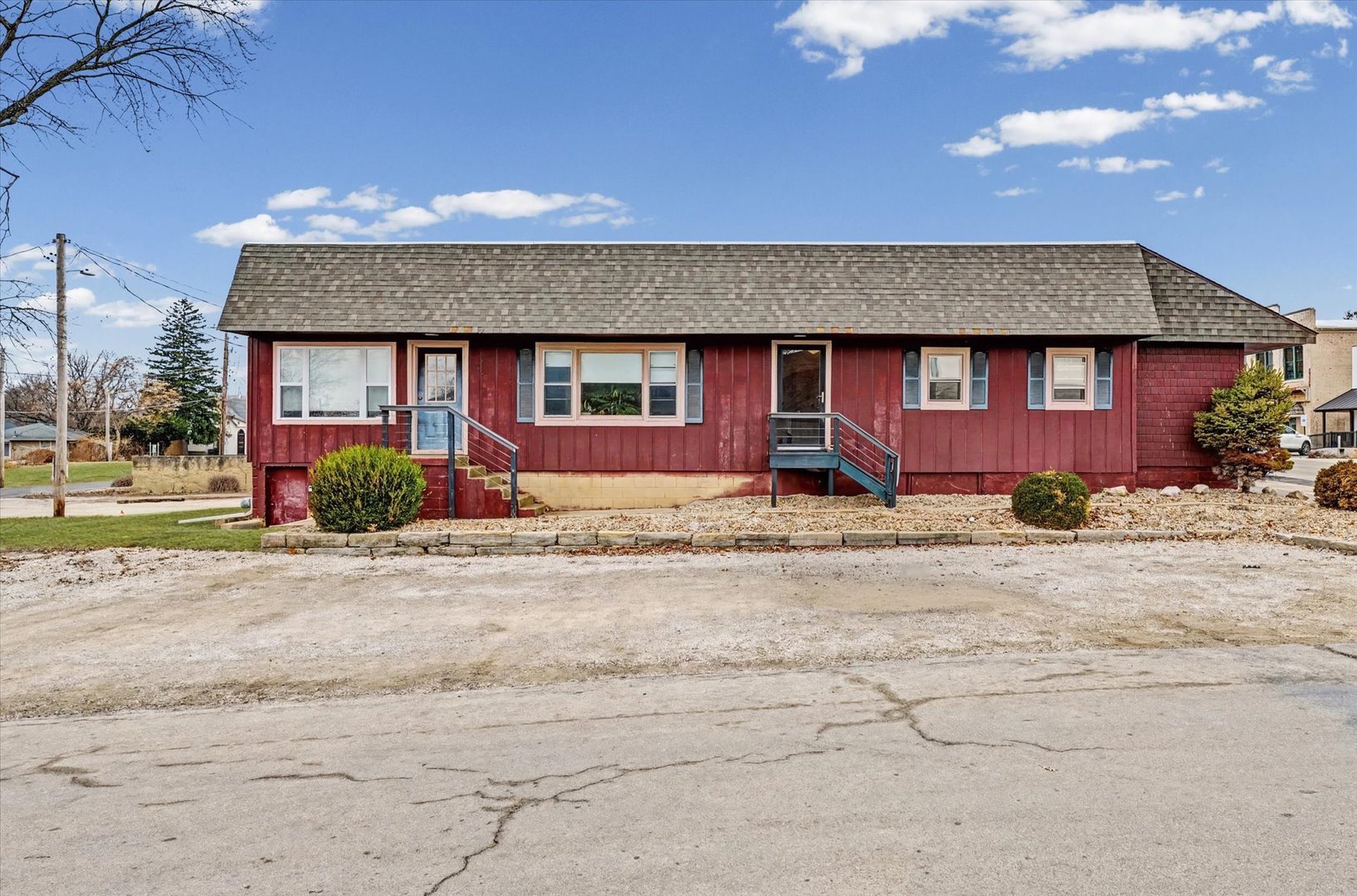 427 E Main Street, Mahomet, IL