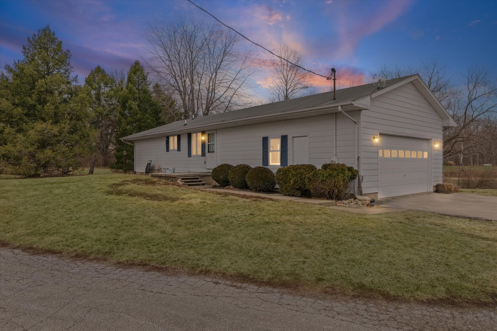 88 County Road 2000, Mahomet, IL