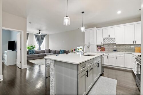 614 E 46th Street #3, Chicago, IL
