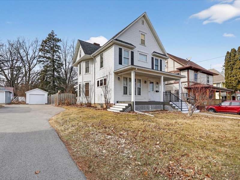 14 N Harlem Avenue, Freeport, IL