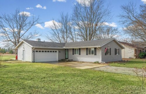 1432 Country Club Lane, Loda, IL
