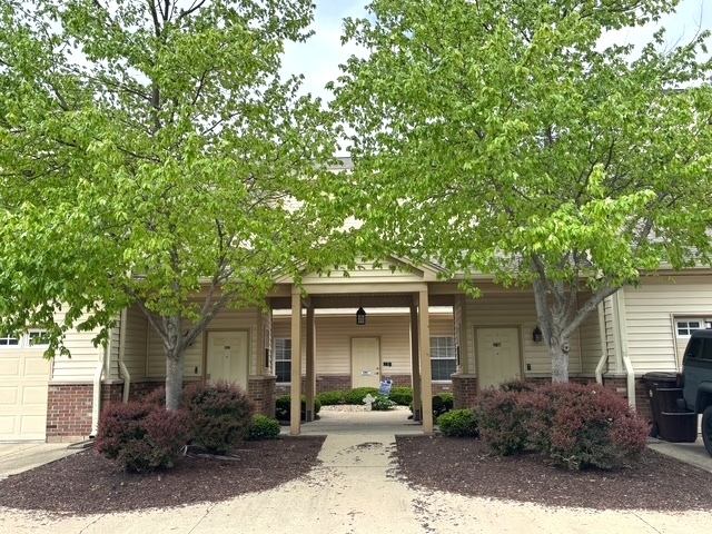 3792 Thornhill Circle #3792, Champaign, IL
