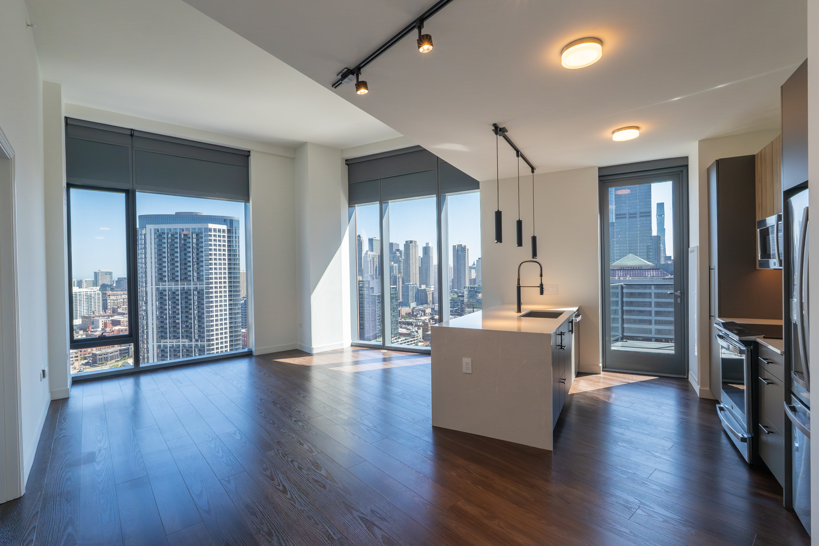 350 N Canal Street #3304, Chicago, IL
