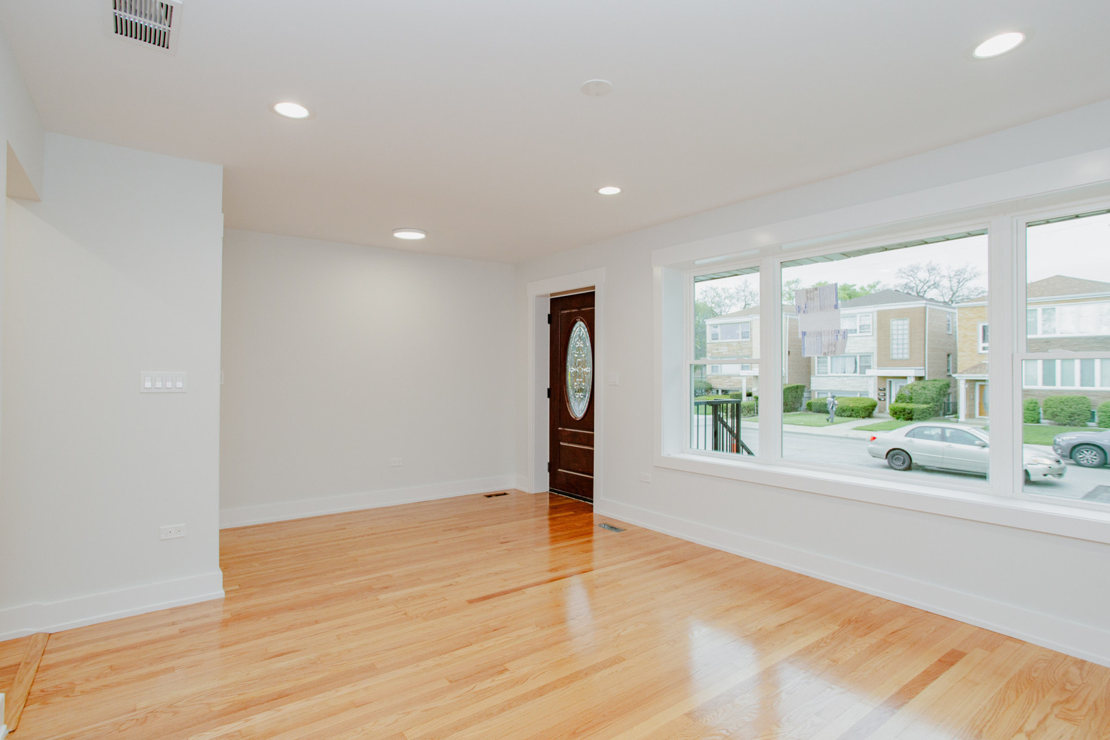 5509 N Central Avenue, Chicago, IL