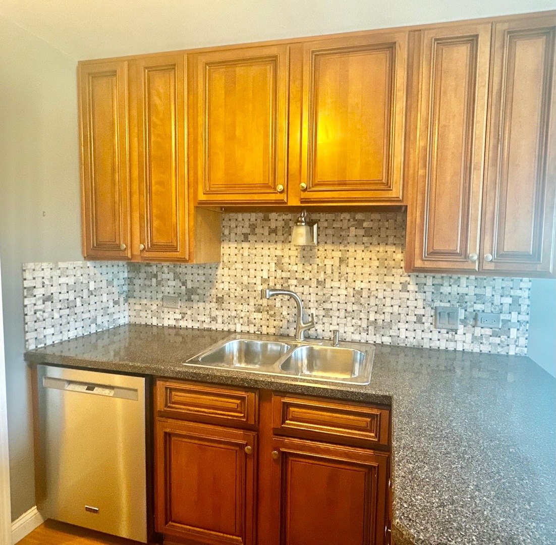 575 Greystone Lane #A2, Wheeling, IL