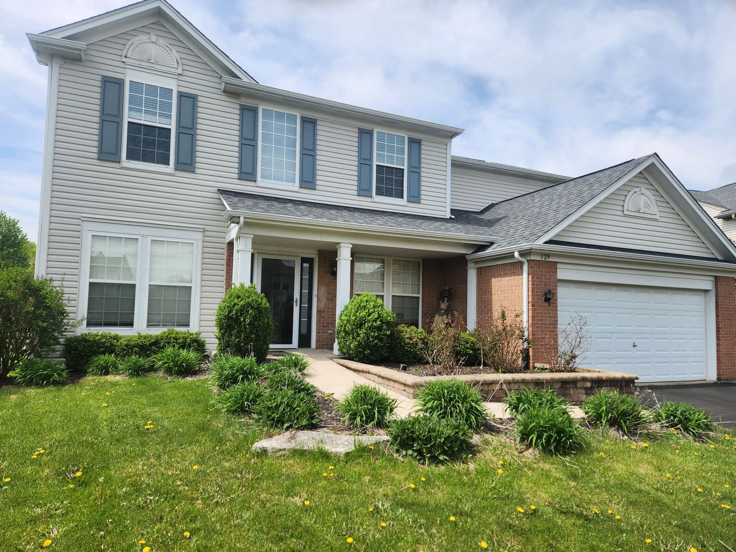 129 Ginkgo Street, Bolingbrook, IL