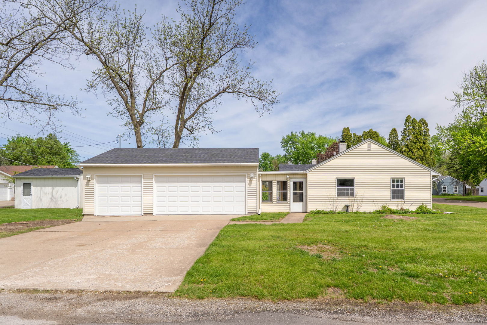 2330 39th Street, Rock Island, IL