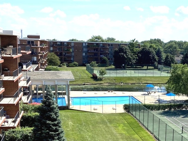 18 E Old Willow Road #425N, Prospect Heights, IL