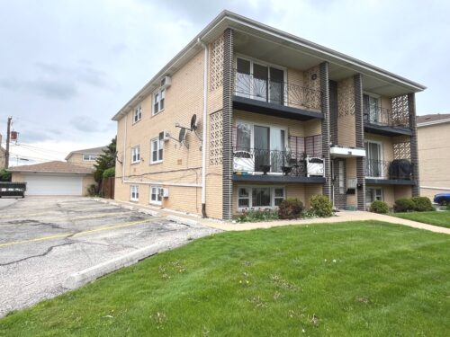 8632 Leclaire Avenue, Burbank, IL