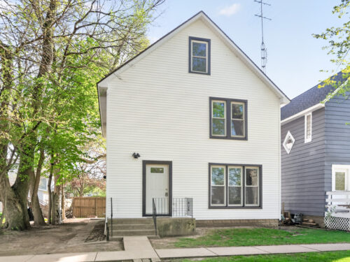 224 E Garden Street, DeKalb, IL