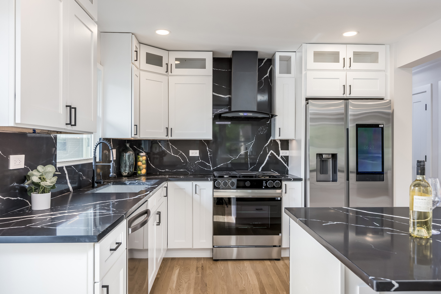 9132 Lincolnwood Drive, Evanston, IL