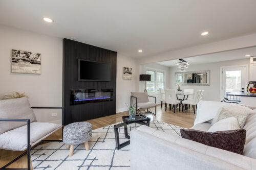 9132 Lincolnwood Drive, Evanston, IL