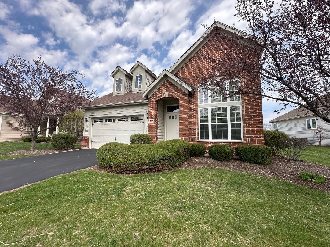 816 Colchester Drive, Oswego, IL