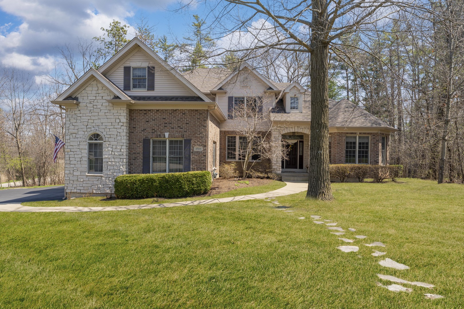 3506 Harvest Court, Island Lake, IL