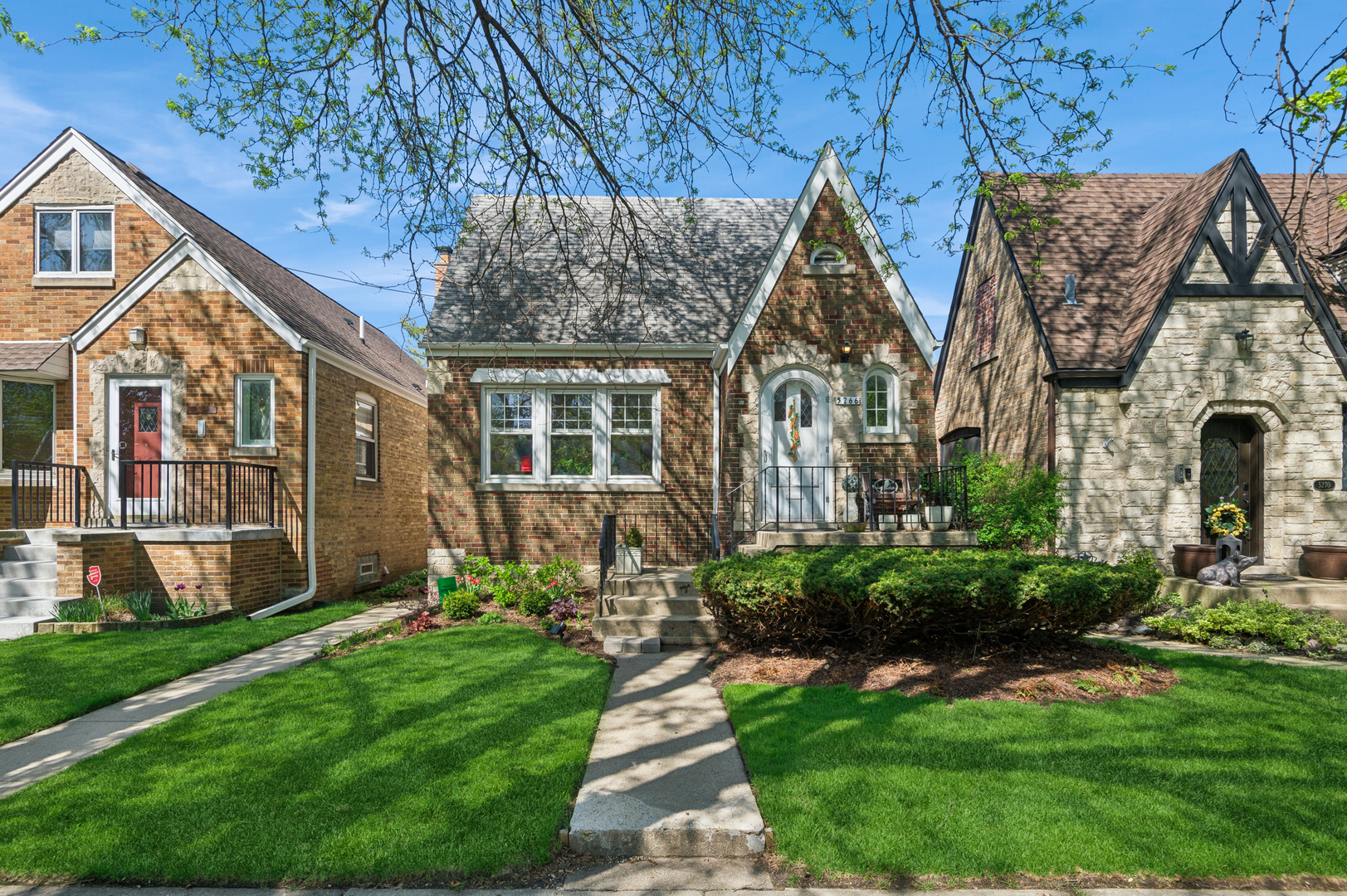 5266 N La Crosse Avenue, Chicago, IL