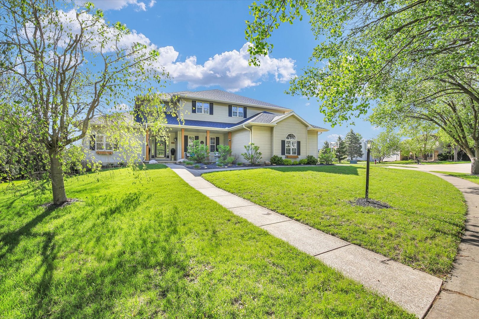 701 Kimela Drive, Mahomet, IL