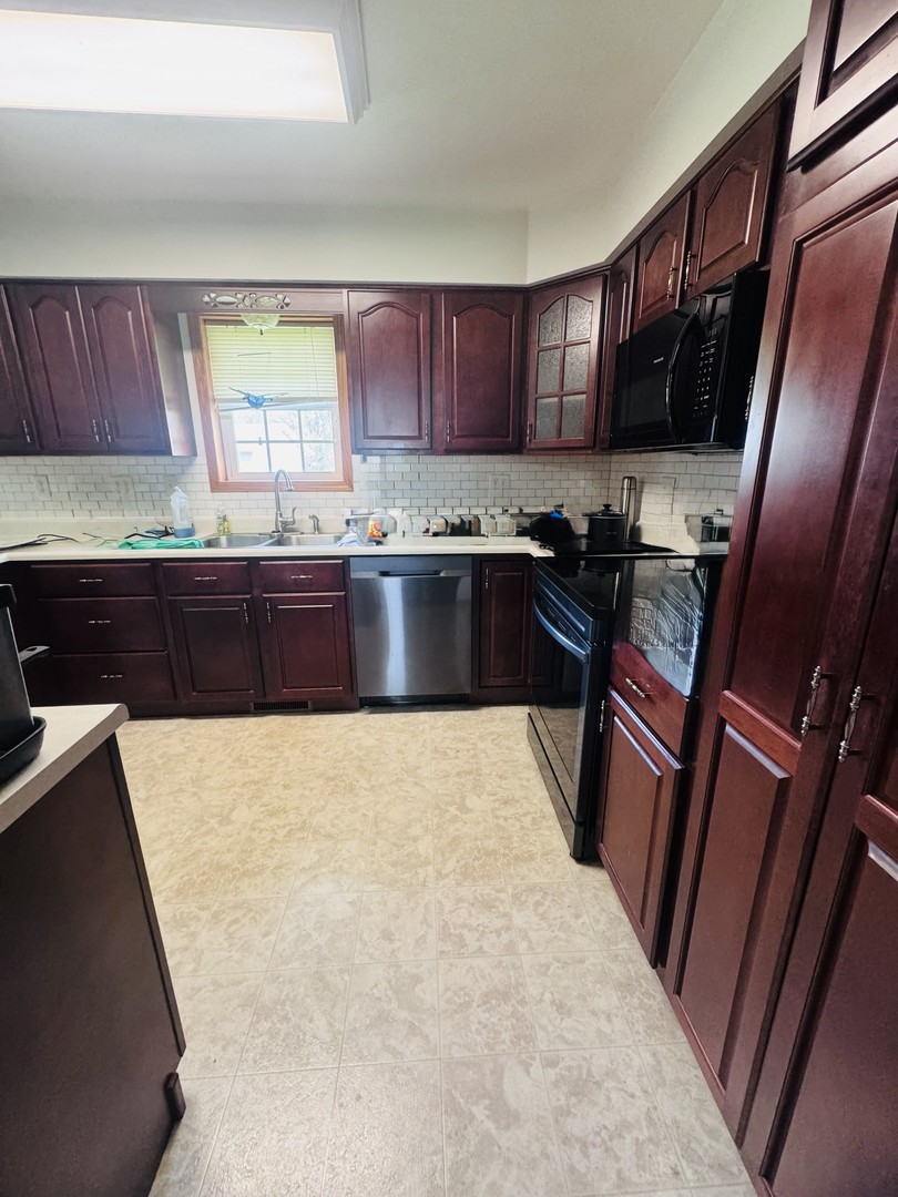 1380 N 1789th Road, Streator, IL