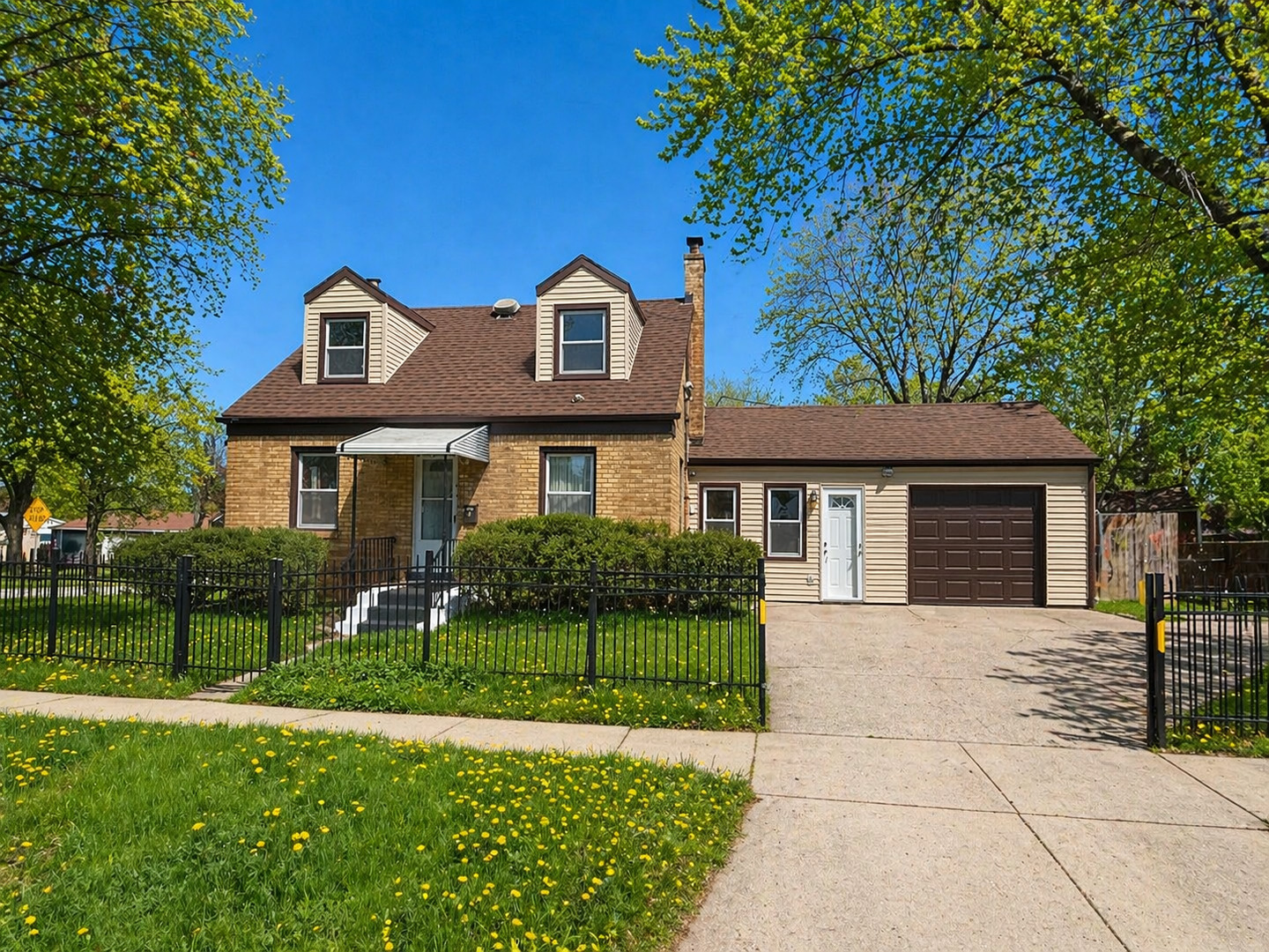 913 Flossmoor Avenue, Waukegan, IL
